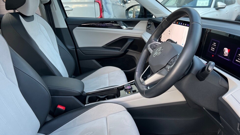 Used Volkswagen Tiguan 2024 for sale - 77010416: Photo 26