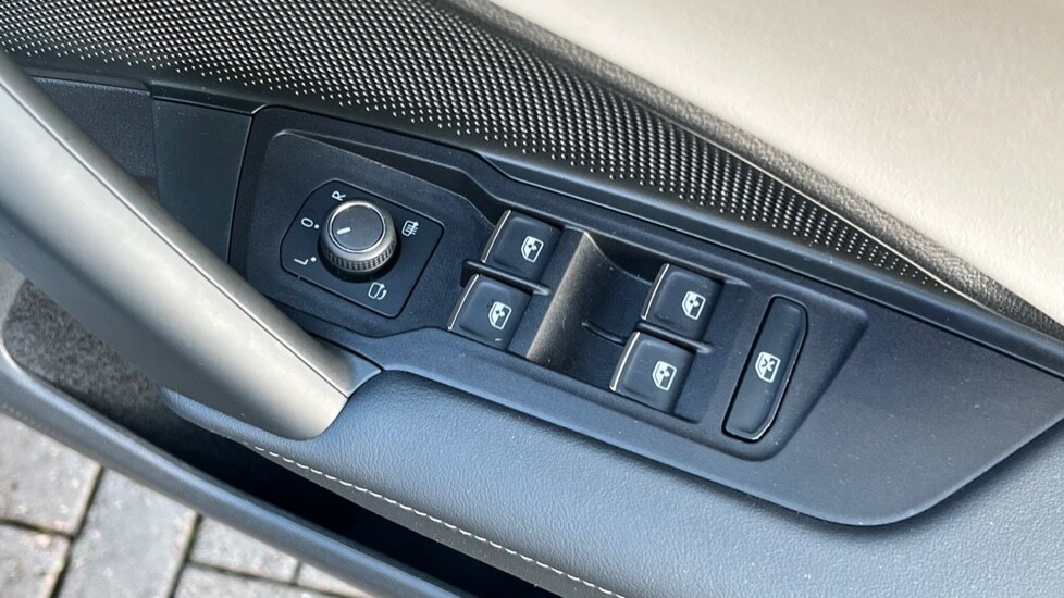 Used Volkswagen Tiguan 2024 for sale - 77010416: Photo 33