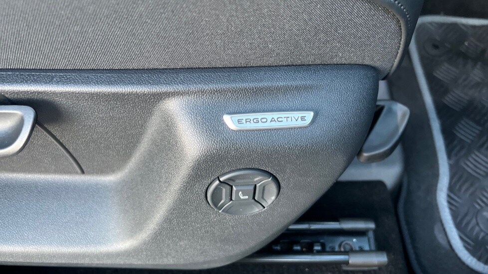 Used Volkswagen Tiguan 2024 for sale - 77010416: Photo 44