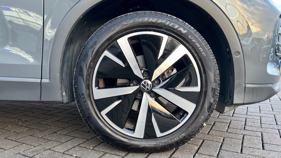 Used Volkswagen Tiguan 2024 for sale - 77010416: Photo 5