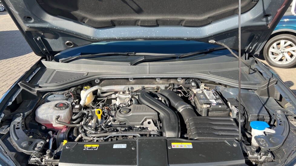 Used Volkswagen T-Roc 2023 for sale - 76079135: Photo 25