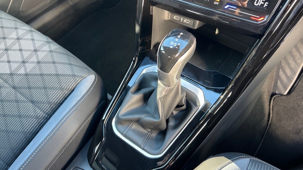 Used Volkswagen T-Roc 2023 for sale - 76079135: Photo 43