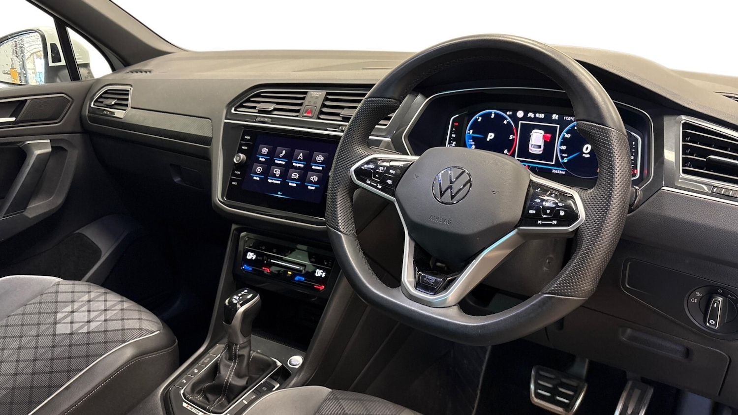 Used Volkswagen Tiguan 2021 for sale - 76180208: Photo 10