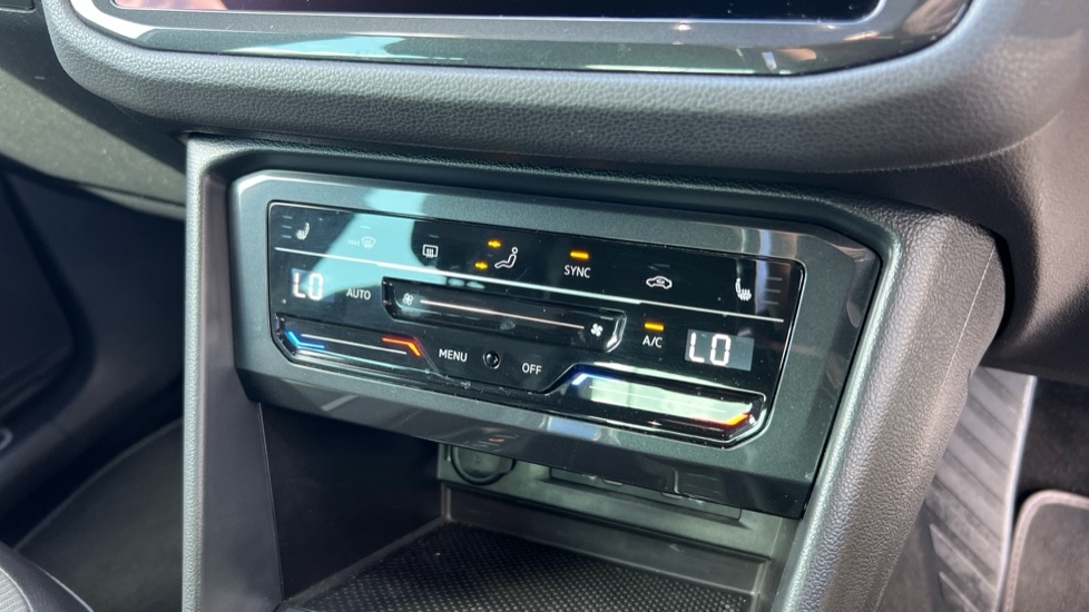 Used Volkswagen Tiguan 2021 for sale - 76180208: Photo 37