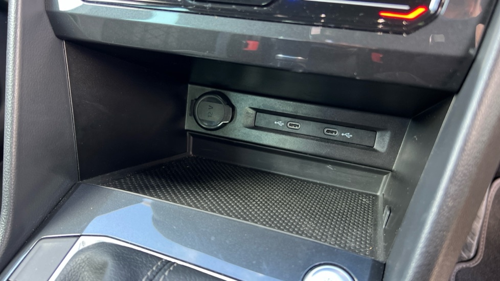 Used Volkswagen Tiguan 2021 for sale - 76180208: Photo 49
