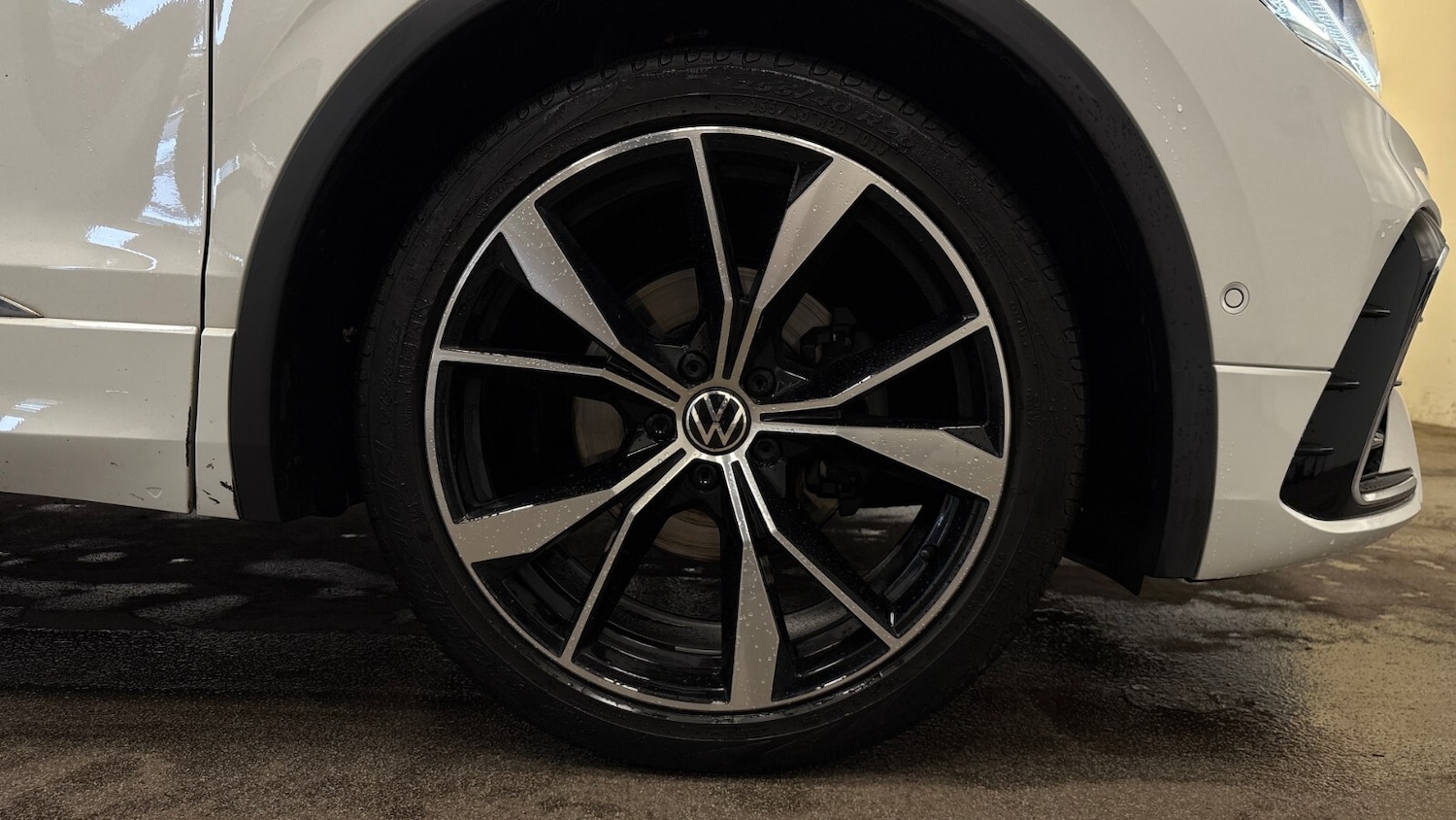 Used Volkswagen Tiguan 2021 for sale - 76180208: Photo 9