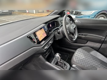 Used Volkswagen Polo 2024 for sale - 76479913: Photo