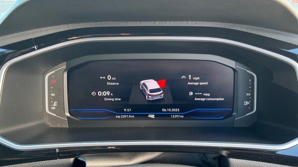 Used Volkswagen T-Roc 2022 for sale - 76332293: Photo 22