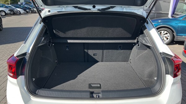 Used Volkswagen T-Roc 2022 for sale - 76332293: Photo 24
