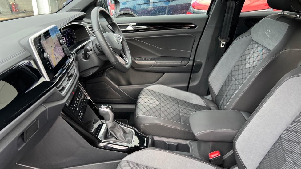 Used Volkswagen T-Roc 2025 for sale - 76760715: Photo 28