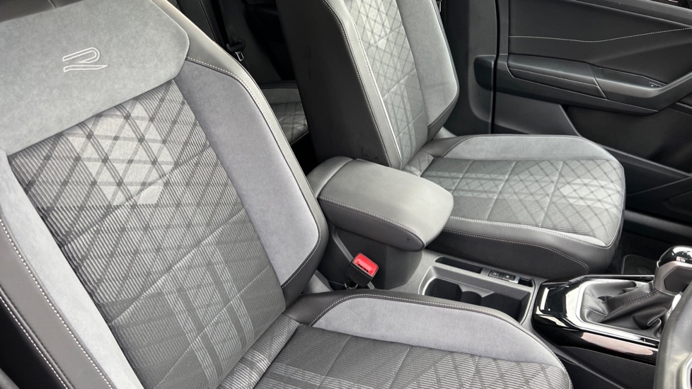 Used Volkswagen T-Roc 2025 for sale - 76760715: Photo 36