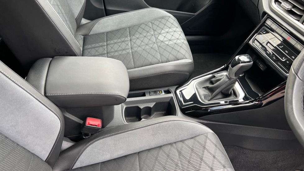 Used Volkswagen T-Roc 2025 for sale - 76760715: Photo 43