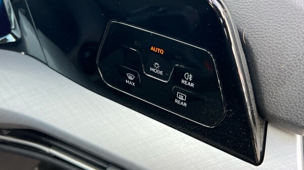 Used Volkswagen Golf 2024 for sale - 75796610: Photo 32