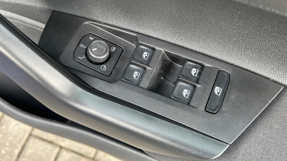 Used Volkswagen Polo 2023 for sale - 77075798: Photo 33