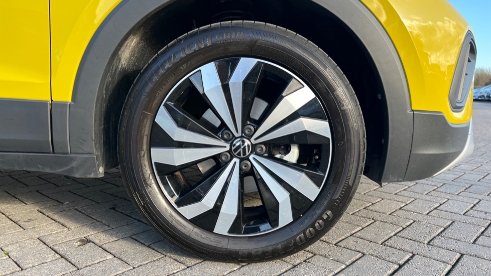 Used Volkswagen T-Cross 2025 for sale - 76937472: Photo 5