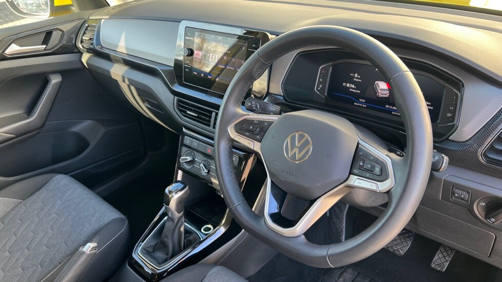 Used Volkswagen T-Cross 2025 for sale - 76937472: Photo 6