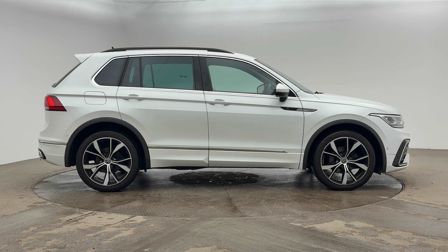 Used Volkswagen Tiguan 2022 for sale - 76842173: Photo 4