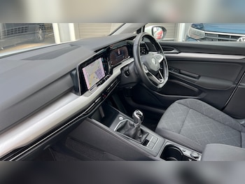 Used Volkswagen Golf 2021 for sale - 76061970: Photo 2