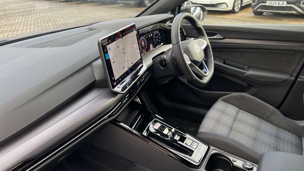 Used Volkswagen Golf 2025 for sale - 76539980: Photo 2