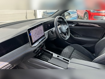 Used Volkswagen Passat 2025 for sale - 75664882: Photo