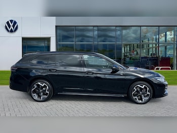 Used Volkswagen Passat 2025 for sale - 75664882: Photo
