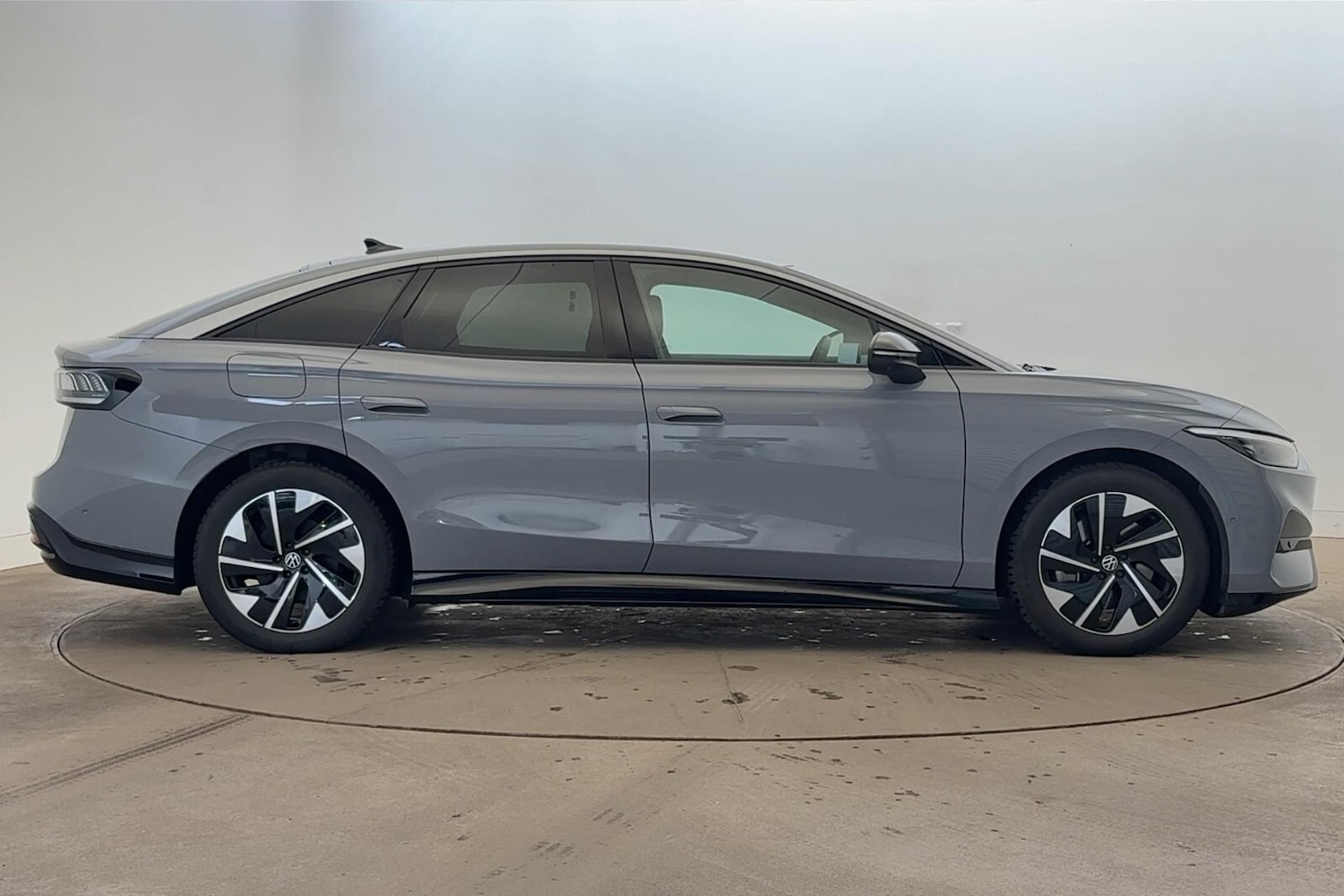 Used Volkswagen ID.7 2025 for sale - 76842059: Photo 4