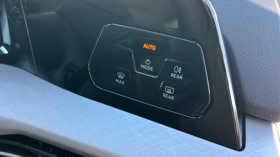 Used Volkswagen Golf 2025 for sale - 77018305: Photo 32