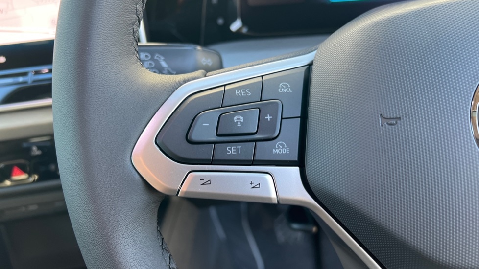 Used Volkswagen Golf 2025 for sale - 77063294: Photo 30