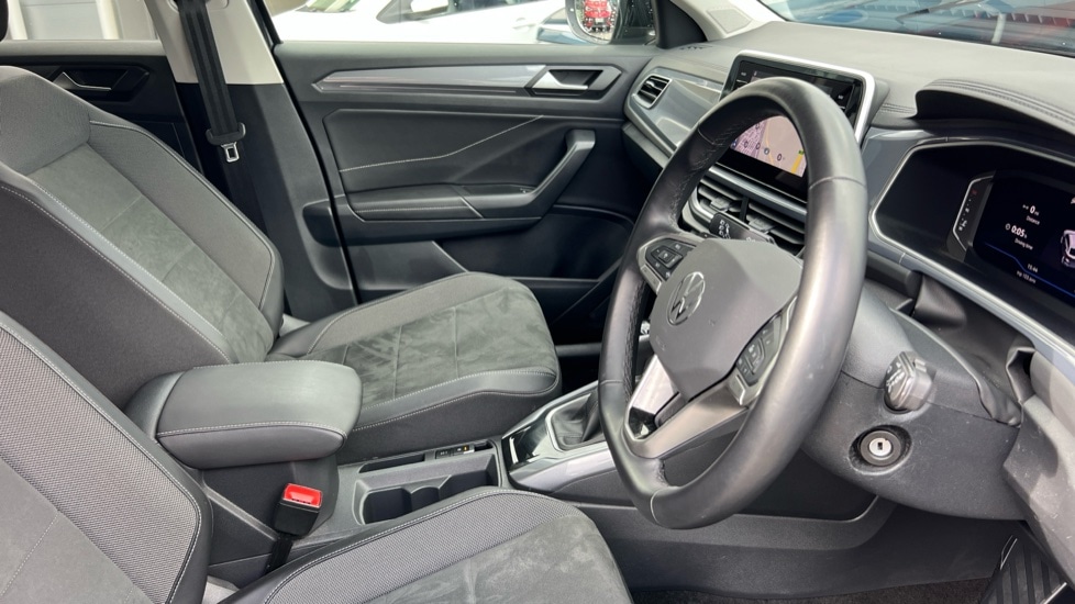 Used Volkswagen T-Roc 2024 for sale - 76190978: Photo 26