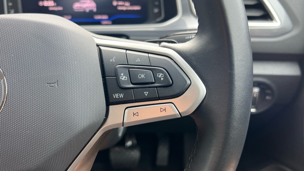 Used Volkswagen T-Roc 2024 for sale - 76190978: Photo 31