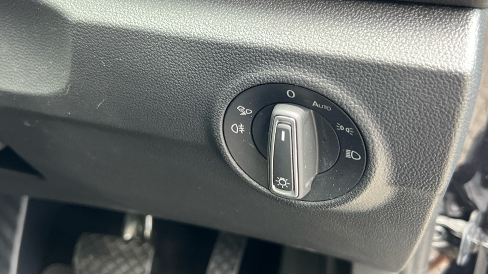 Used Volkswagen T-Roc 2024 for sale - 76190978: Photo 32