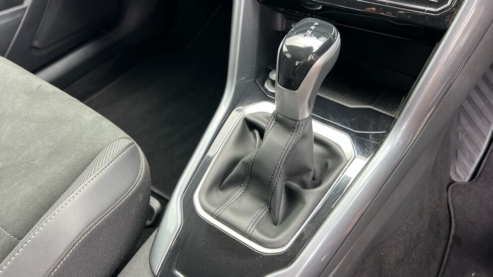 Used Volkswagen T-Roc 2024 for sale - 76190978: Photo 34