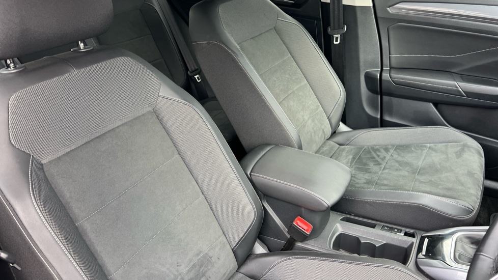 Used Volkswagen T-Roc 2024 for sale - 76190978: Photo 36