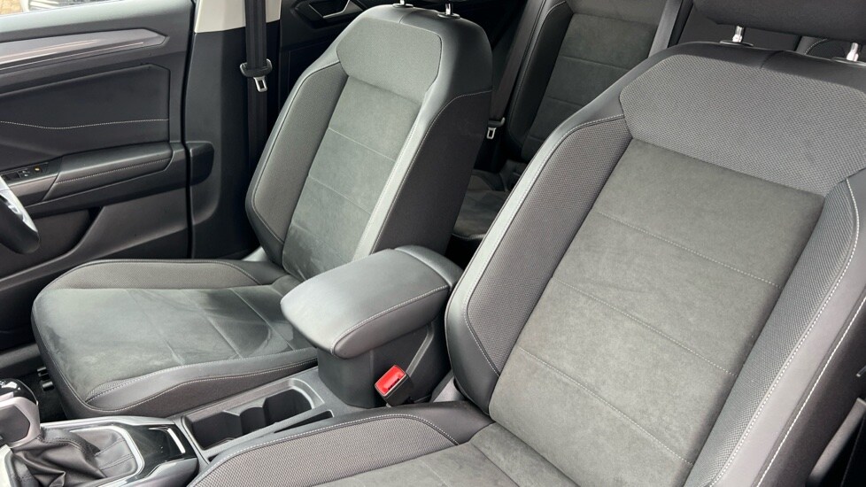 Used Volkswagen T-Roc 2024 for sale - 76190978: Photo 37