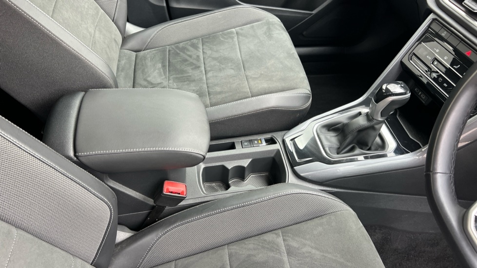 Used Volkswagen T-Roc 2024 for sale - 76190978: Photo 42