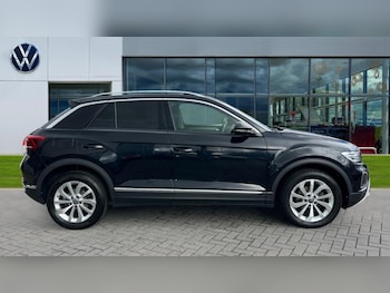 Used Volkswagen T-Roc 2024 for sale - 76190978: Photo 4