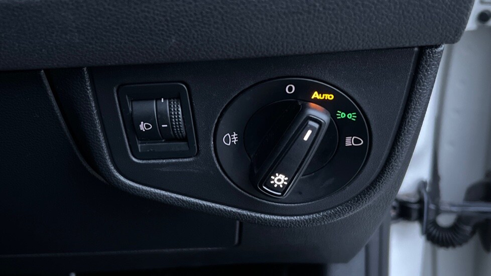 Used Volkswagen Polo 2023 for sale - 77042904: Photo 32