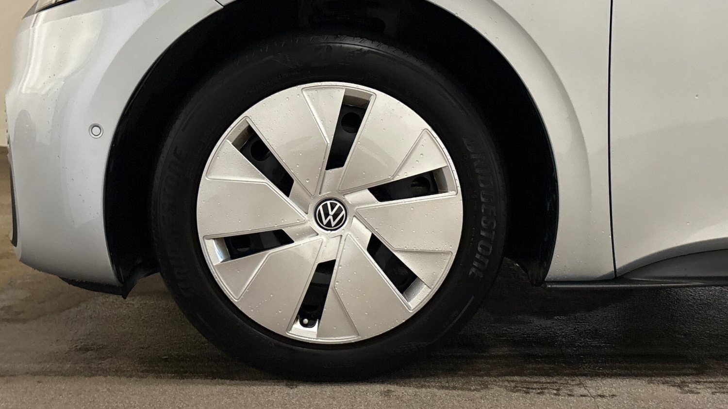 Used Volkswagen ID.3 2023 for sale - 76597921: Photo 8