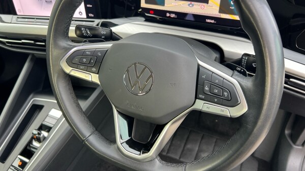 Used Volkswagen Golf 2023 for sale - 75758756: Photo 43