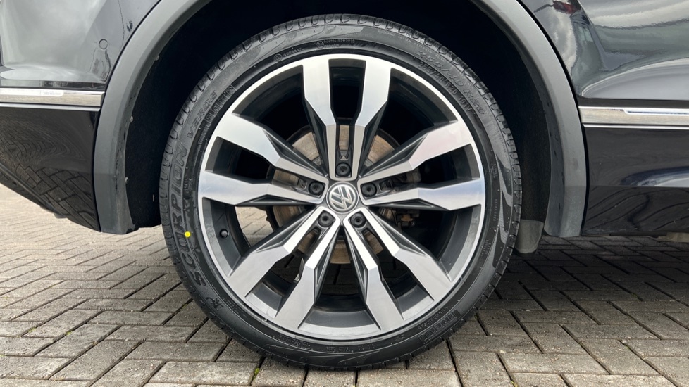 Used Volkswagen Tiguan 2019 for sale - 76851133: Photo 5