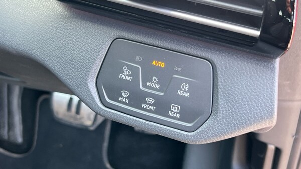 Used Volkswagen ID.4 2024 for sale - 75439430: Photo 32