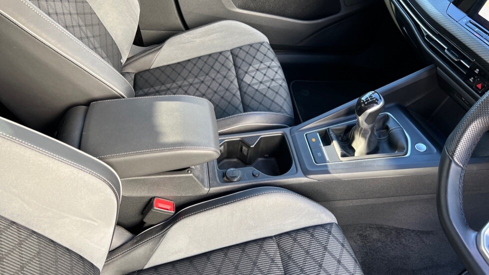 Used Volkswagen Golf 2022 for sale - 76507640: Photo 50