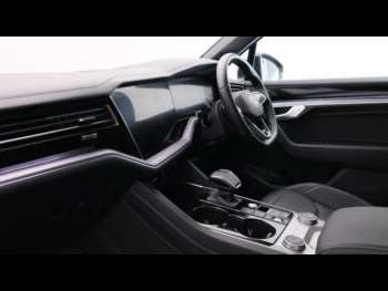 Used Volkswagen Touareg 2022 for sale - 74648120: Photo