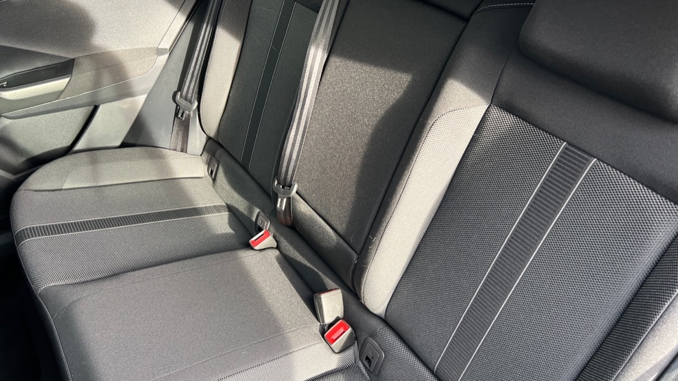 Used Volkswagen T-Roc 2025 for sale - 76928048: Photo 15