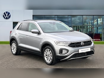 Used Volkswagen T-Roc 2025 for sale - 76928048: Photo