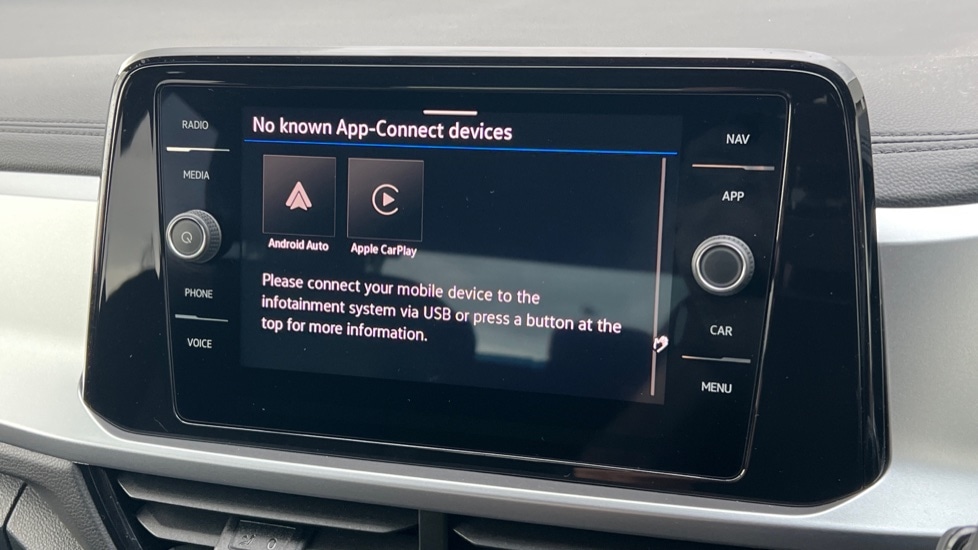 Used Volkswagen T-Roc 2025 for sale - 76928048: Photo 24