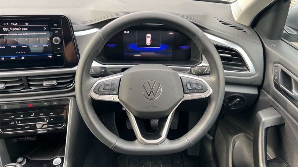 Used Volkswagen T-Roc 2025 for sale - 76928048: Photo 27