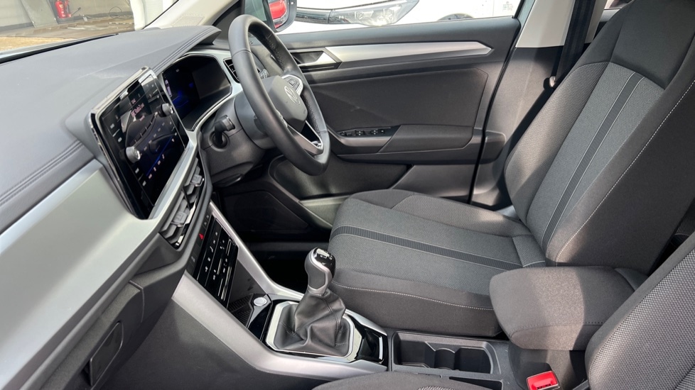 Used Volkswagen T-Roc 2025 for sale - 76928048: Photo 28