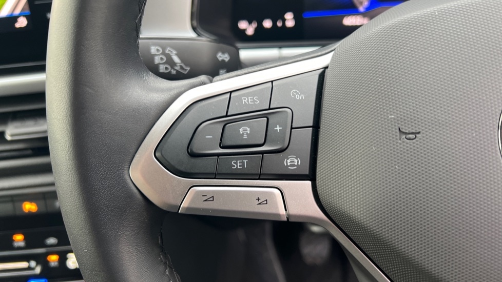 Used Volkswagen T-Roc 2025 for sale - 76928048: Photo 30