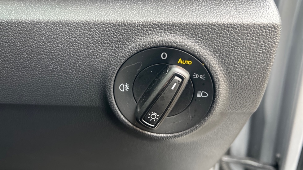 Used Volkswagen T-Roc 2025 for sale - 76928048: Photo 32